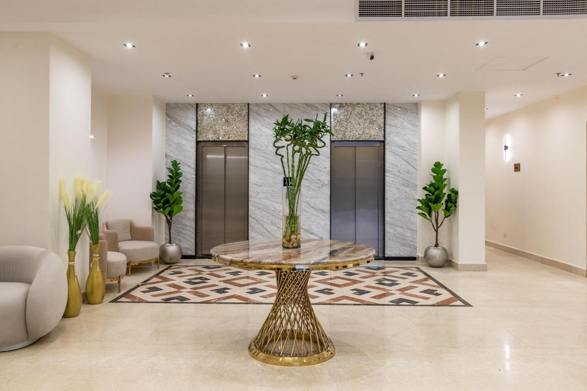 Mazar Pyramids Hotel