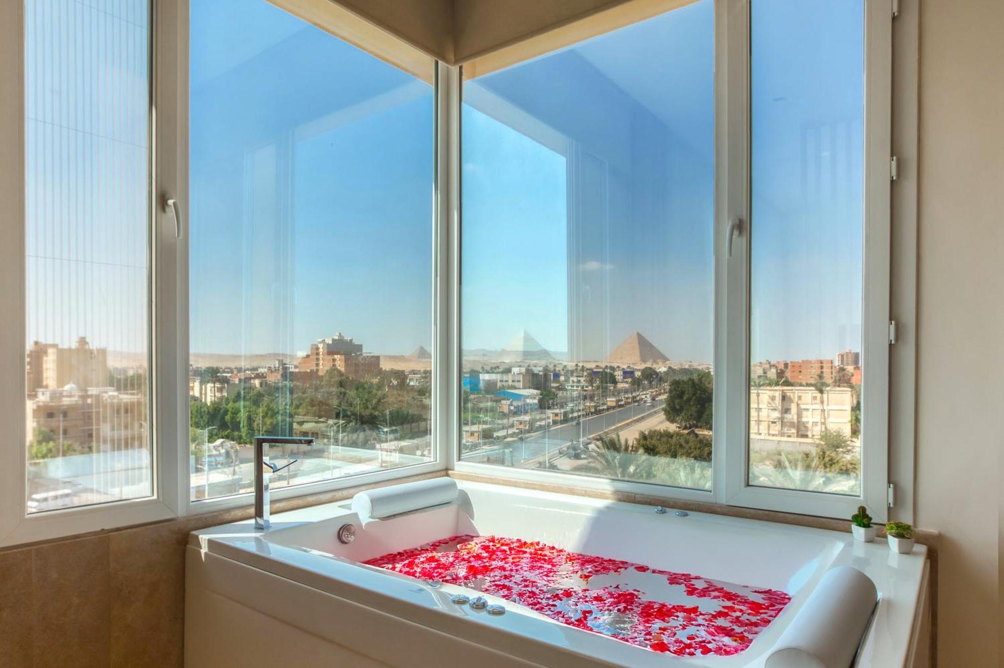 Mazar Pyramids Hotel 4*