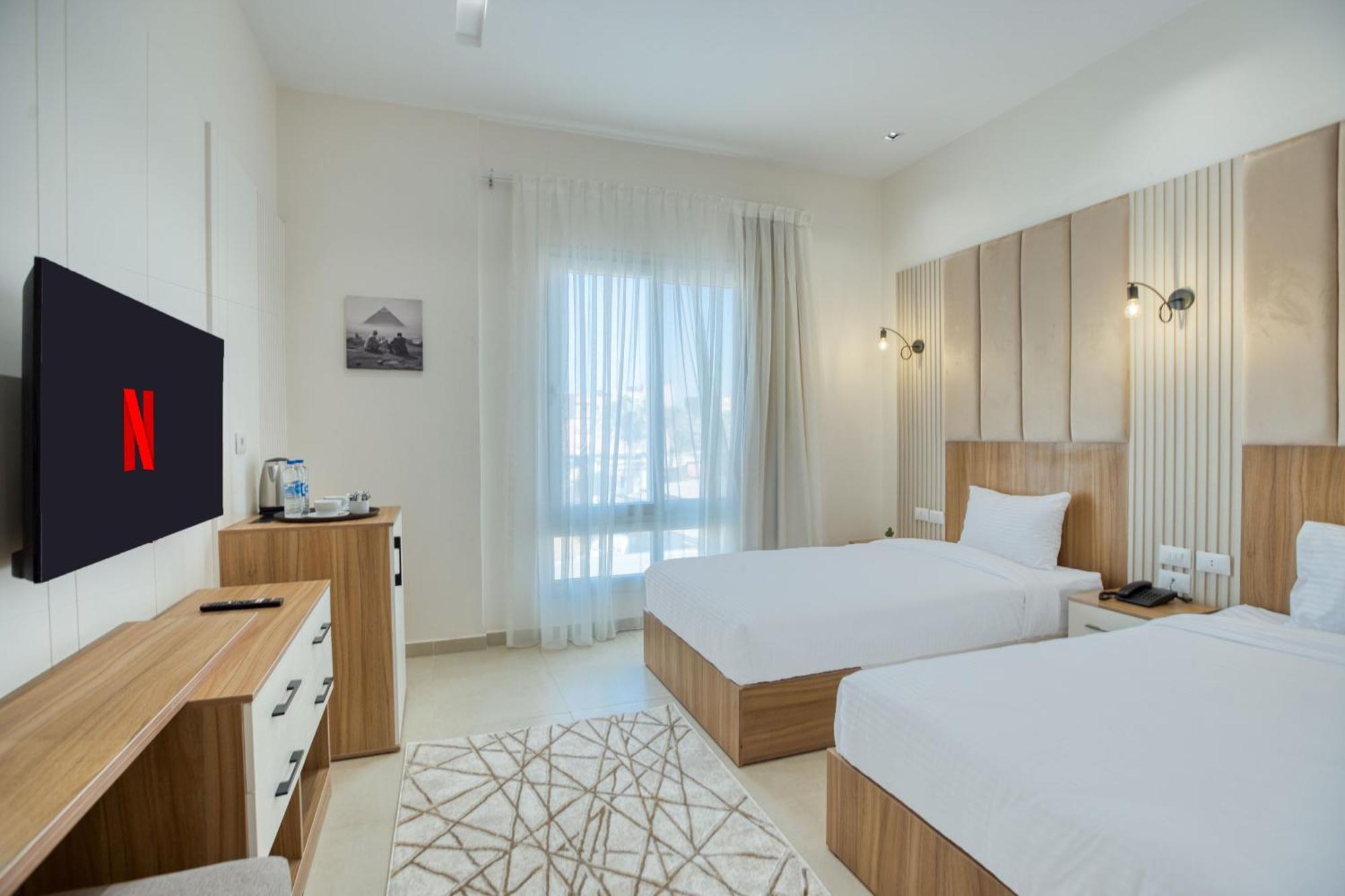 Mazar Pyramids Hotel 4*